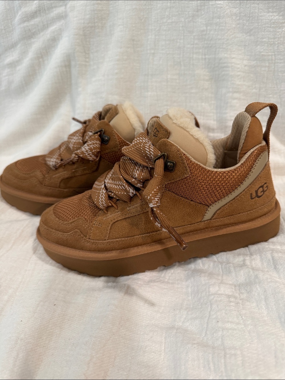 UGG Lowmel women sneakers size 7 chestnut new without box